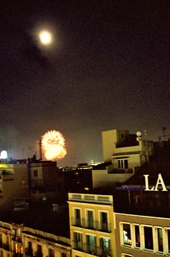 Moon and Fireworks, Barcelona